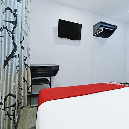 Super Oyo 992 Orange Hotel Kuala Pilah Exterior photo