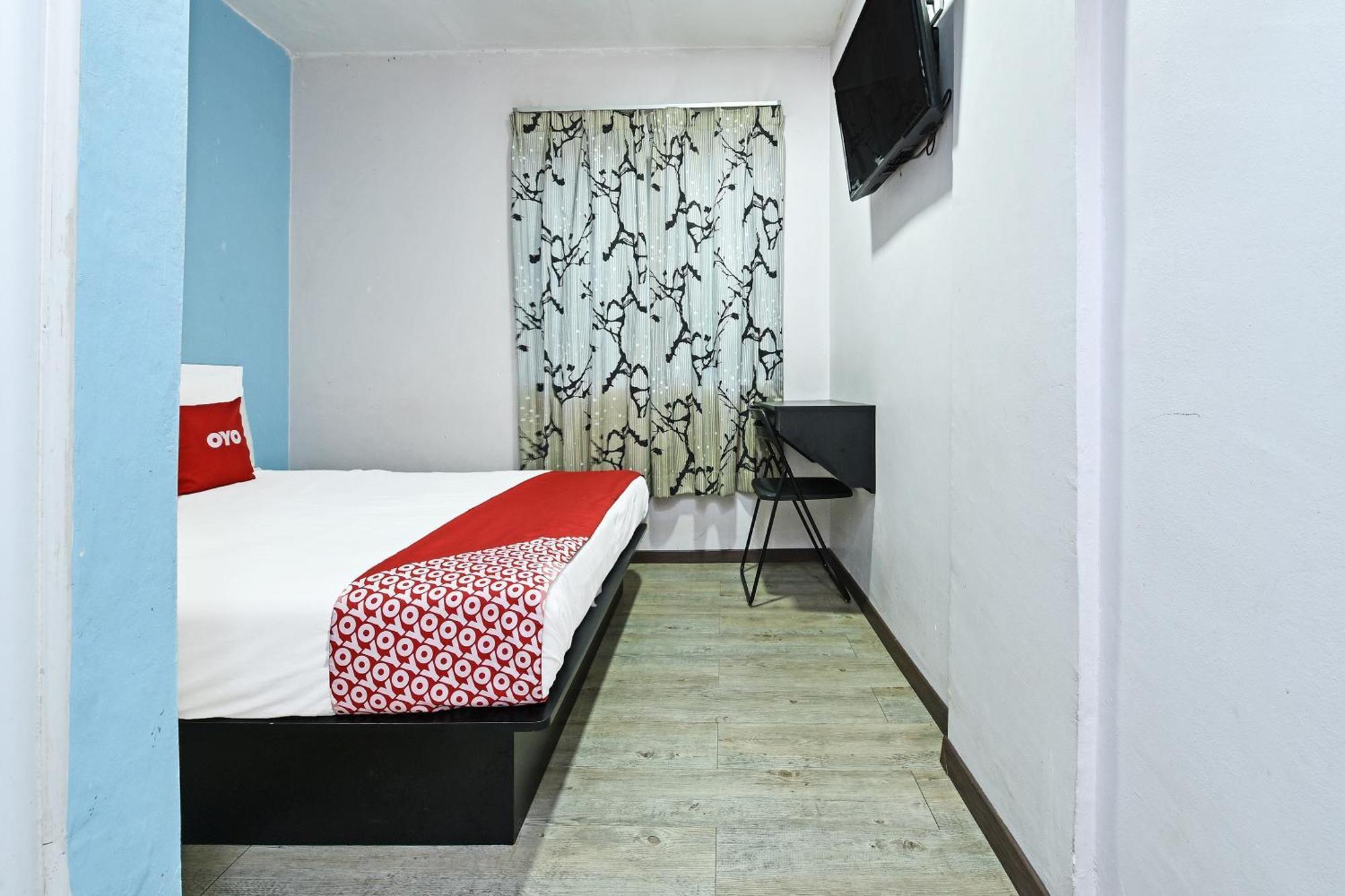 Super Oyo 992 Orange Hotel Kuala Pilah Exterior photo