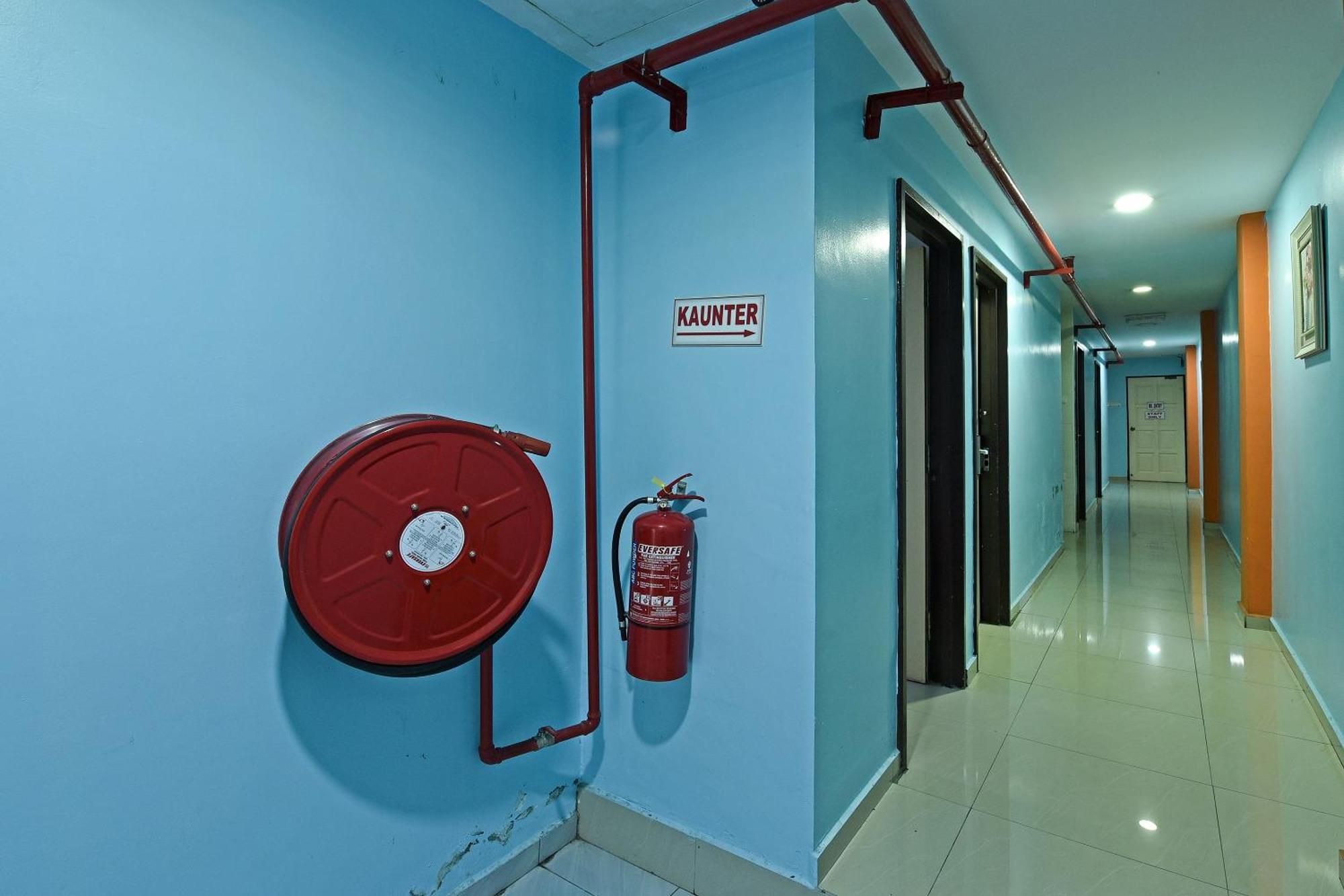 Super Oyo 992 Orange Hotel Kuala Pilah Exterior photo